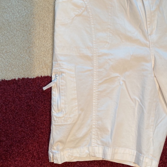 White shorts from Lee Platinum Label - Picture 3 of 6
